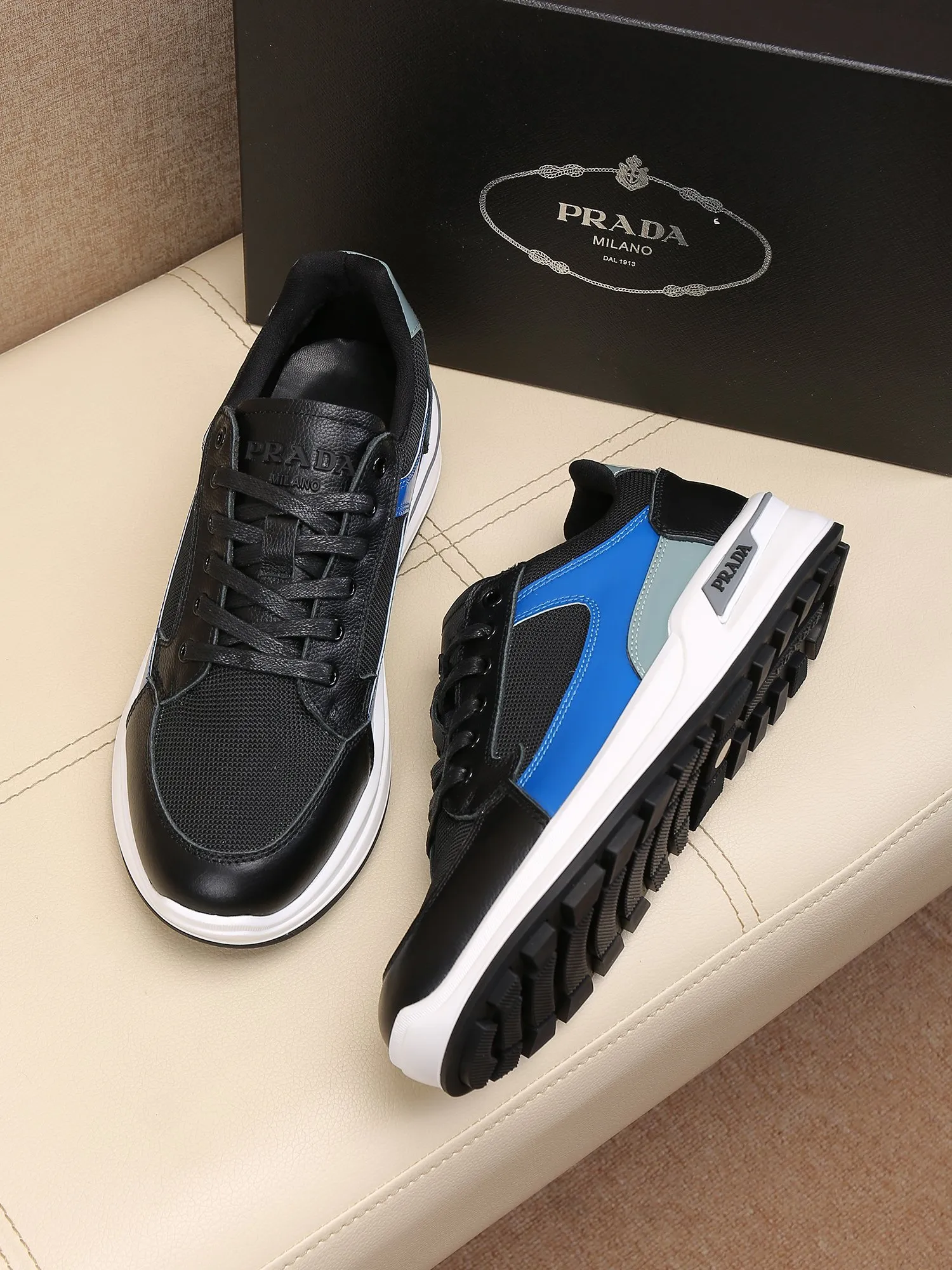 Batch 440 🕷️🕷️【PRADA】Prada's new men's fashionable casual shoes🇨🇳original quality, high-end boutique💯exquisite details,🌶🌶original lightweight, wear-resistant and non-slip original outsole, comfortable to wear🎋classic craftsmanship, fine workmanship, worth owning Code number: 38-44 Large quantities in stock